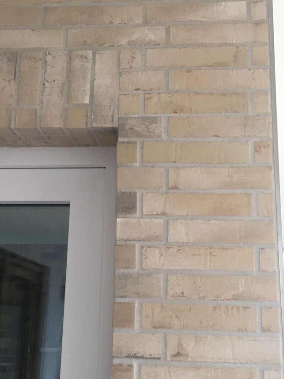 Клинкерная плитка под кирпич kontur EG 470 beige engobiert 240x52x12 (8016), Stroeher для фасада. Фото �3